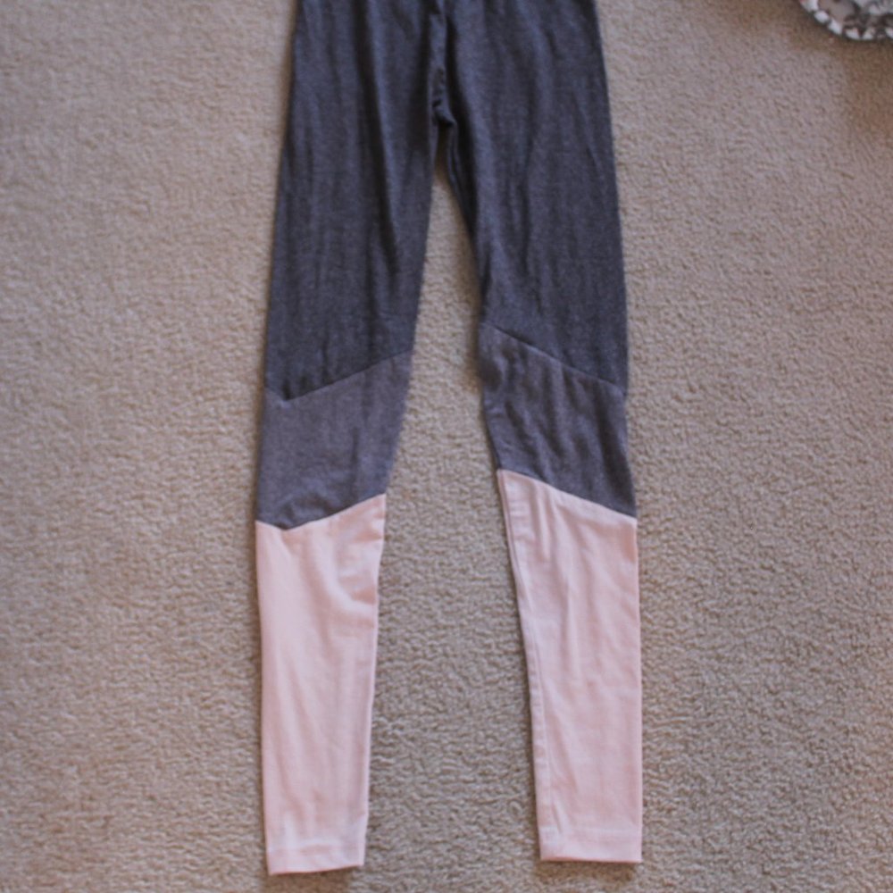 Juniors pink and grey leggings